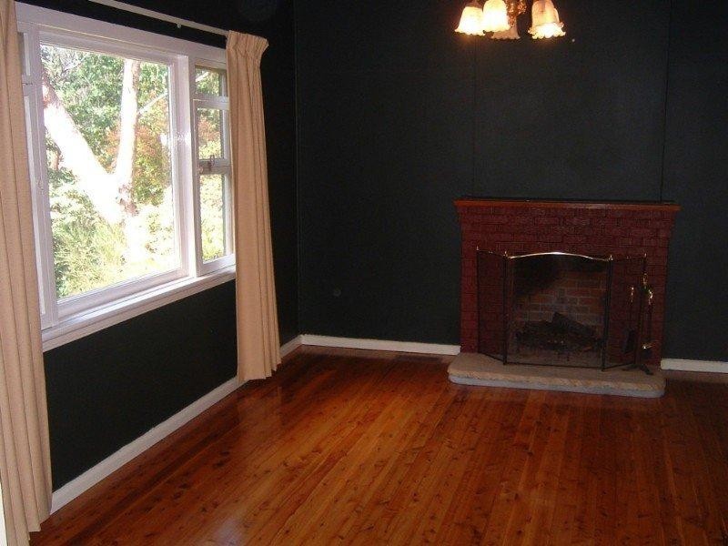 9 Gladstone Road, Leura NSW 2780