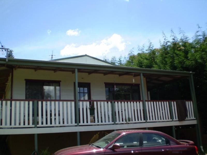 38 Flora Street, Wentworth Falls NSW 2782