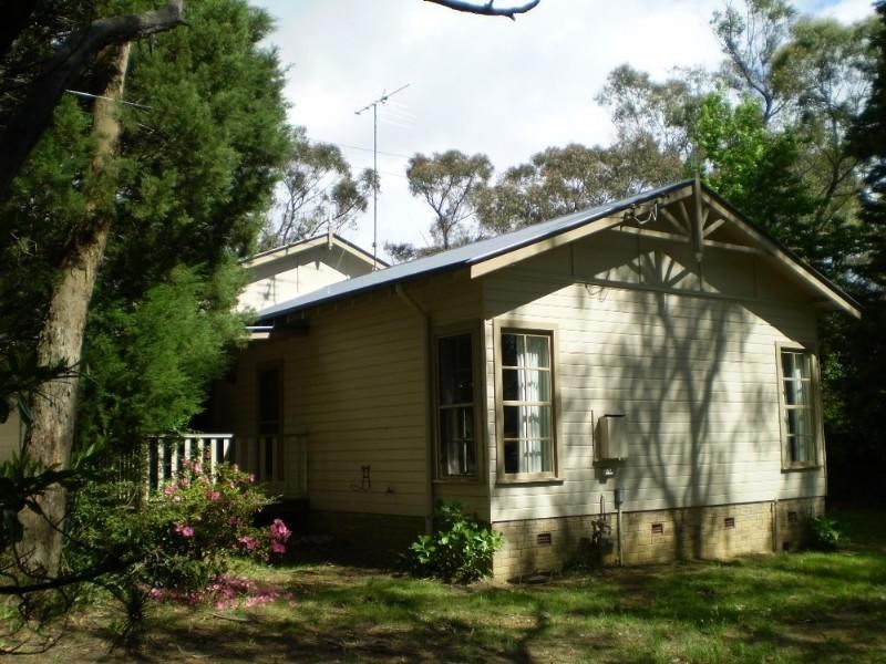 22 Gladstone Road, Leura NSW 2780