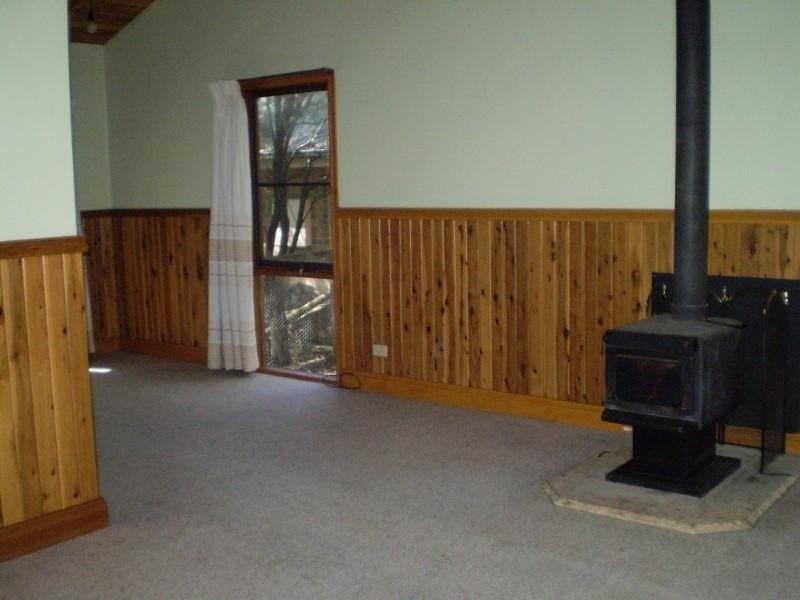 28 Blue Gum Avenue, Medlow Bath NSW 2780