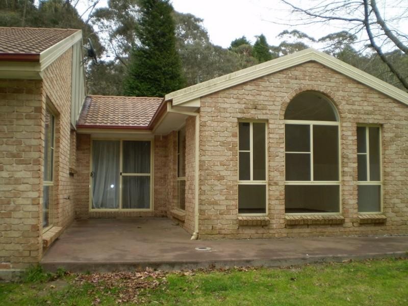 24 Magdala Street, Katoomba NSW 2780