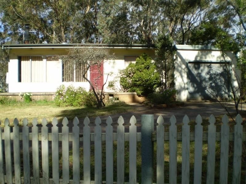 17 Lawson View Parade, Wentworth Falls NSW 2782