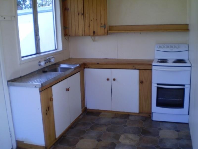 17 Lawson View Parade, Wentworth Falls NSW 2782