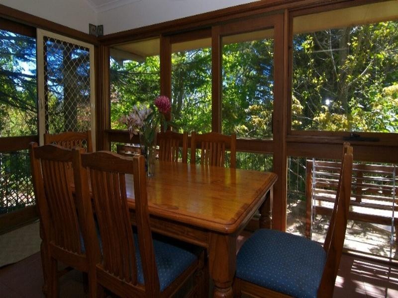 27 Mclaughlin Avenue, Wentworth Falls NSW 2782