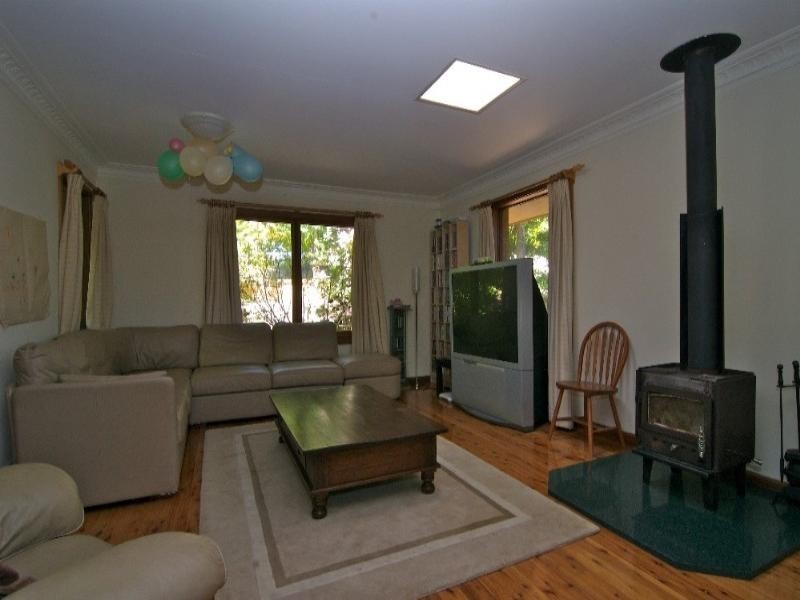 27 Mclaughlin Avenue, Wentworth Falls NSW 2782