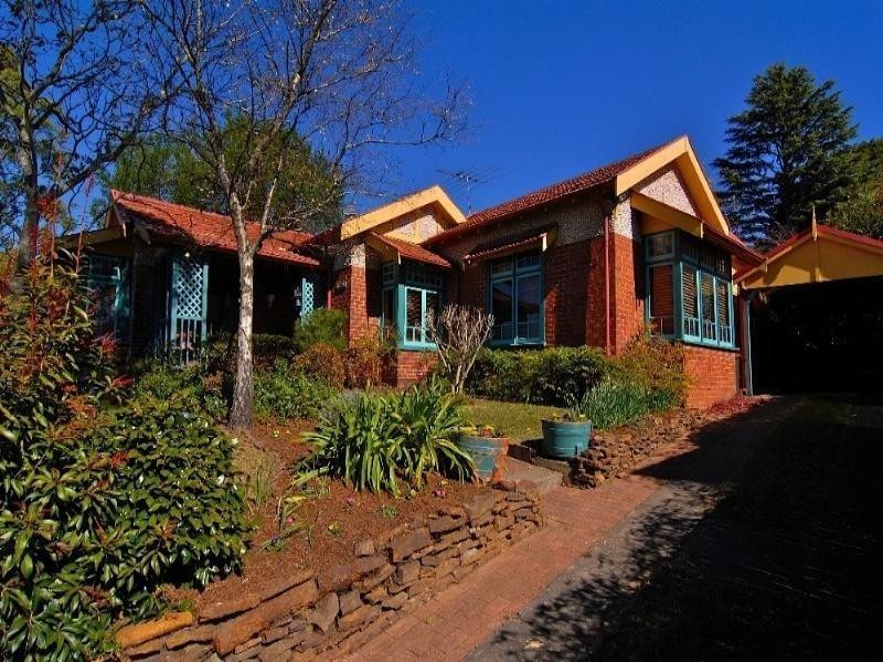 3 Carrington Avenue, Katoomba NSW 2780