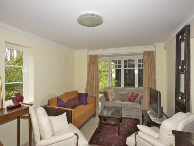 9 Lachlan Avenue, Leura NSW 2780