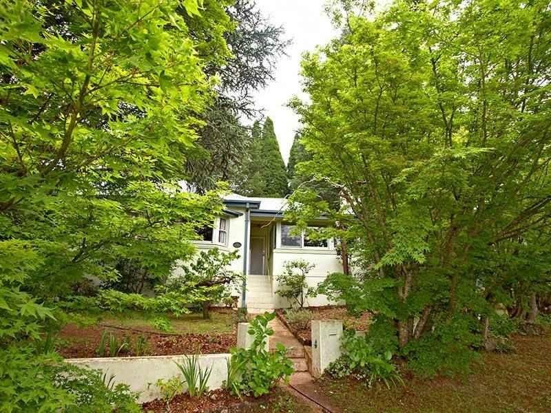 29 Carrington Avenue, Katoomba NSW 2780