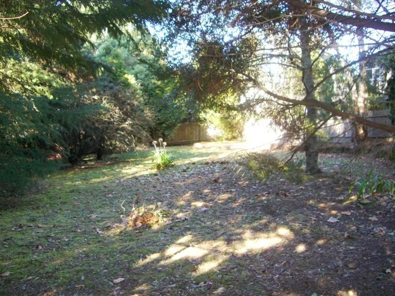 6 Salisbury Avenue, Leura NSW 2780