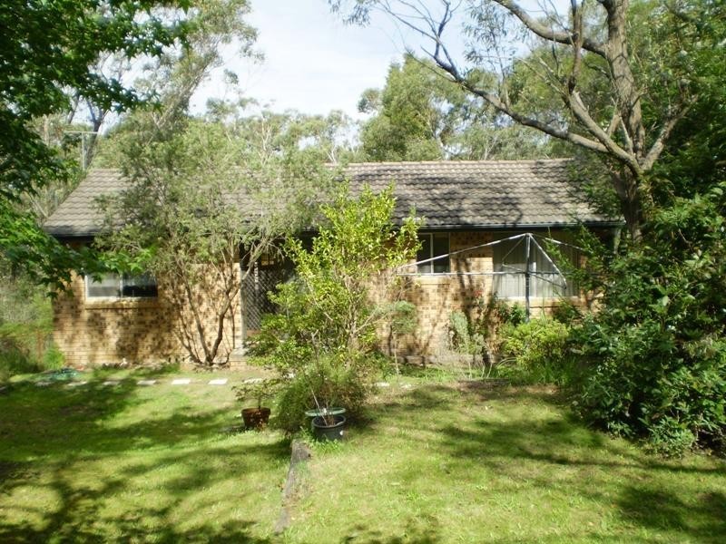 38 Banksia Road, Wentworth Falls NSW 2782
