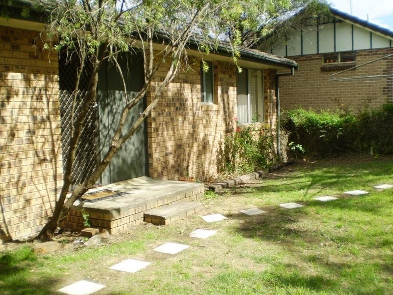 38 Banksia Road, Wentworth Falls NSW 2782