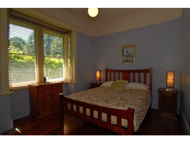 147 Falls Road, Wentworth Falls NSW 2782