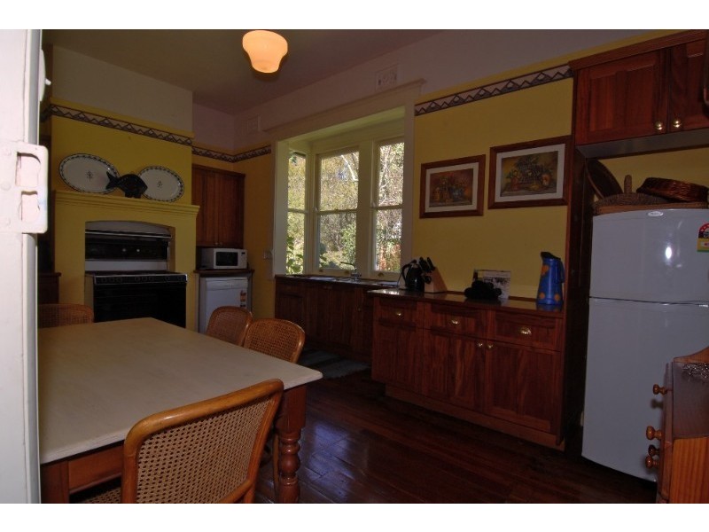 147 Falls Road, Wentworth Falls NSW 2782