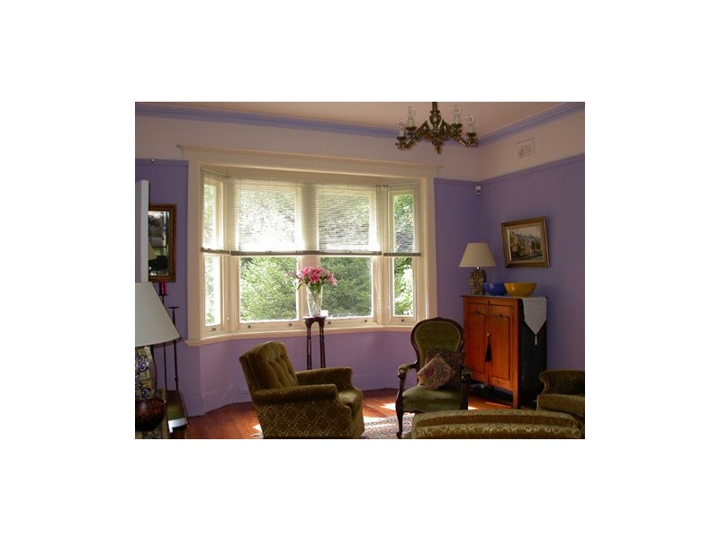 147 Falls Road, Wentworth Falls NSW 2782