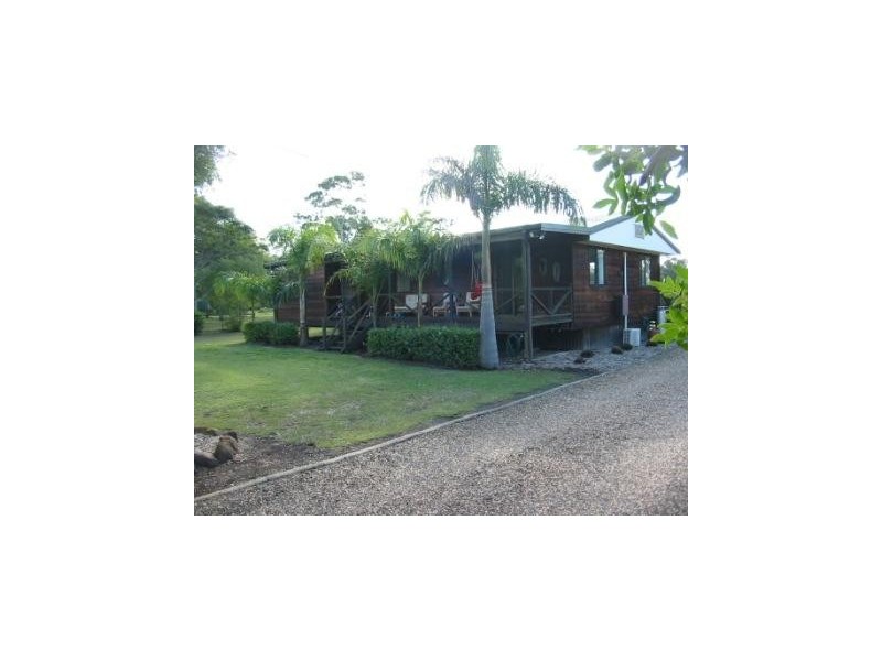 10 Shorelands Drive, Withcott QLD 4352