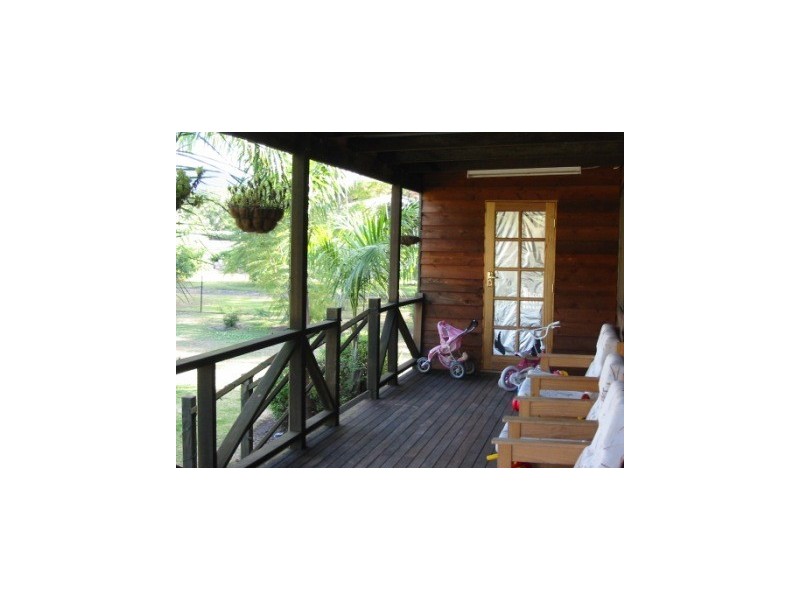 10 Shorelands Drive, Withcott QLD 4352