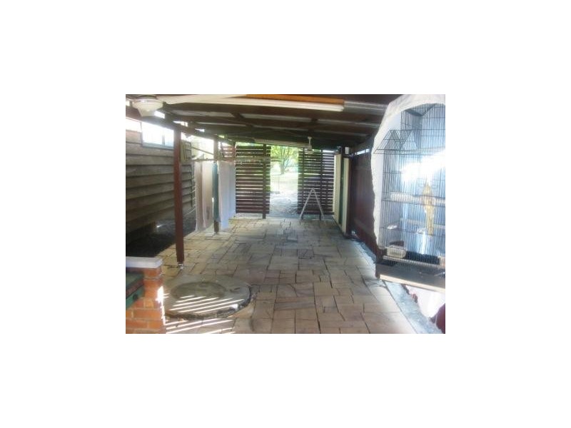 10 Shorelands Drive, Withcott QLD 4352