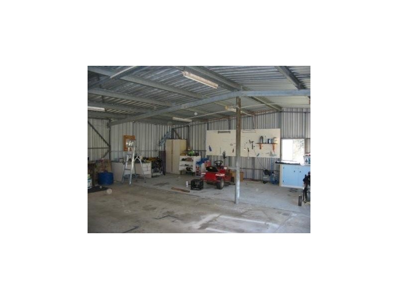 10 Shorelands Drive, Withcott QLD 4352