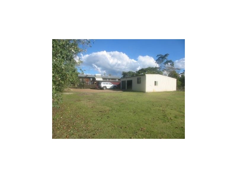 10 Shorelands Drive, Withcott QLD 4352