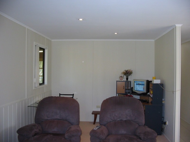 10 Shorelands Drive, Withcott QLD 4352