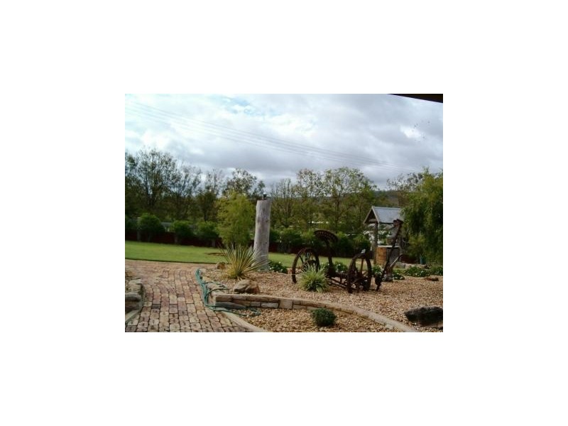 7 WODEN Street, Murphys Creek QLD 4352