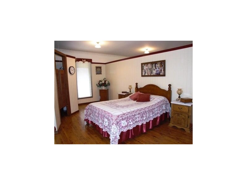 7 WODEN Street, Murphys Creek QLD 4352