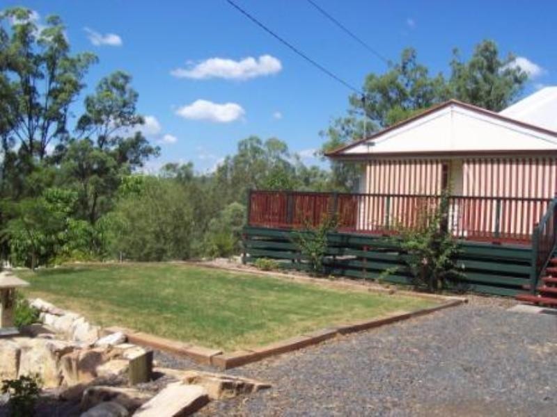 21 Squires Road, Lockyer QLD 4344