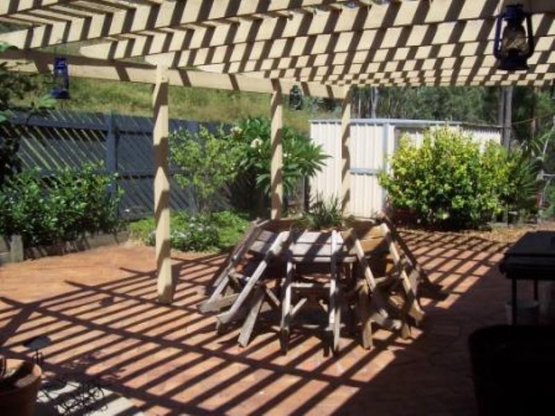 8 Gordon Crescent, Withcott QLD 4352