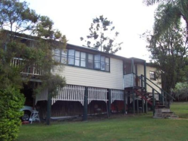 24 Elizabeth Street, Esk QLD 4312