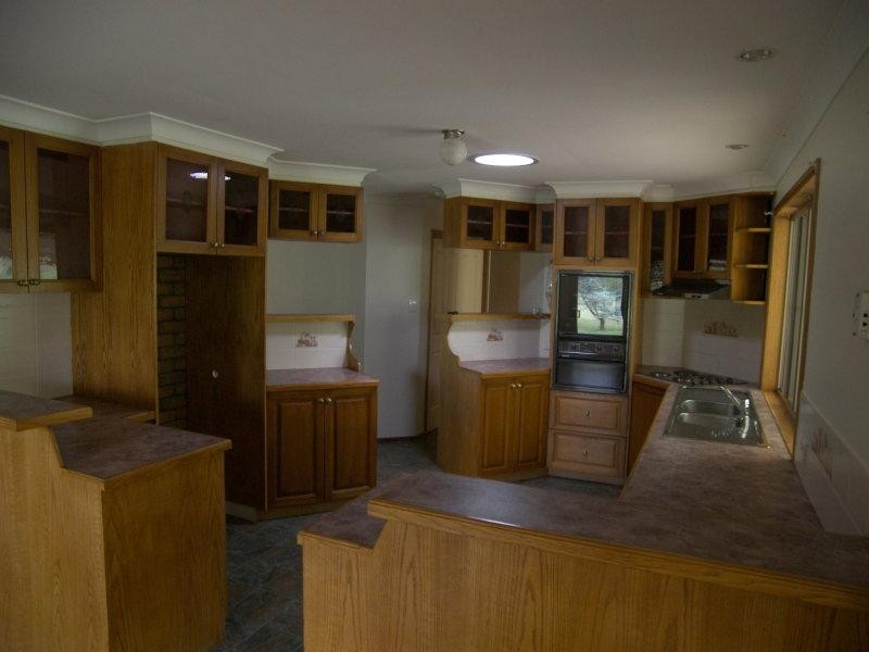 6 Diana Crescent, Withcott QLD 4352