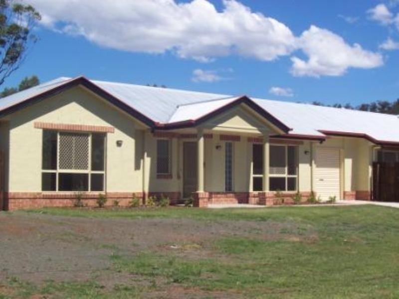 1/6 Vista Court, Withcott QLD 4352