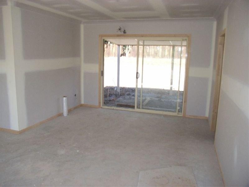 1/6 Vista Court, Withcott QLD 4352