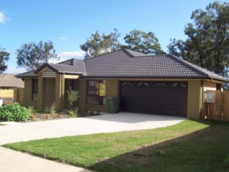 7 Carly Drive, Withcott QLD 4352