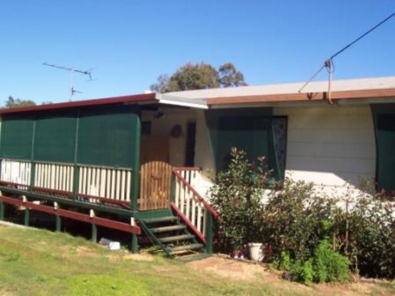 851 Murphys Creek Road, Upper Lockyer QLD 4352