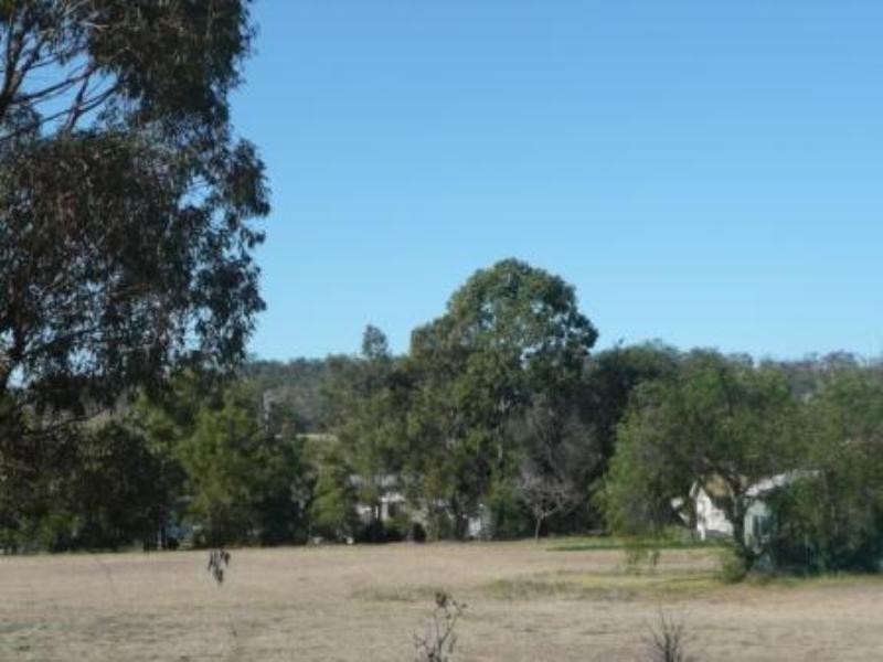 19 Hodgson Street, Greenmount QLD 4359