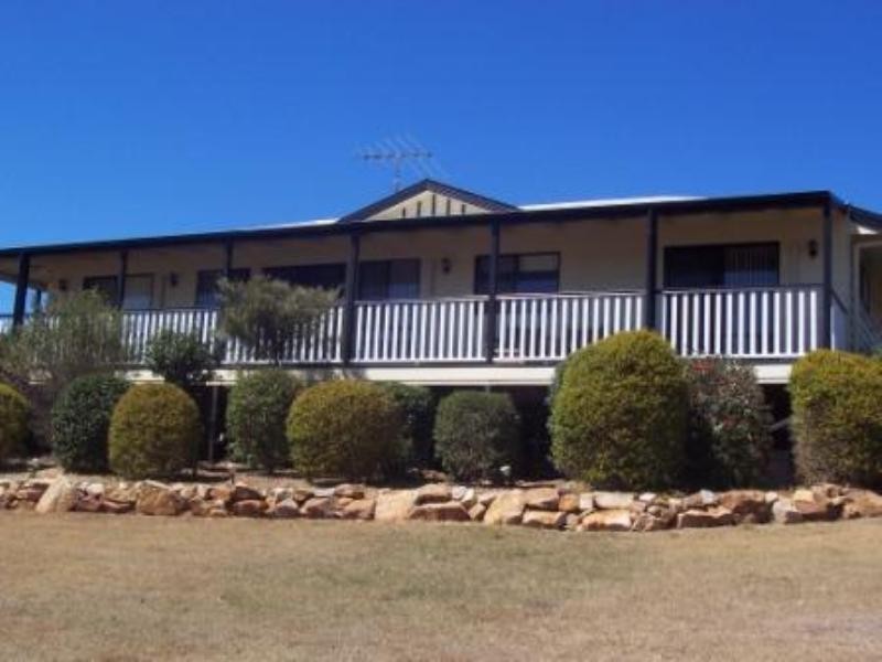 6 May Court, Withcott QLD 4352