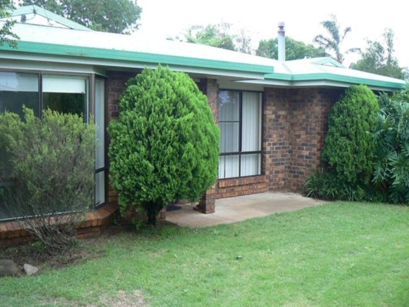13 Talinga Street, Mount Lofty QLD 4350