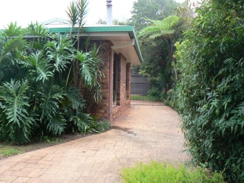 13 Talinga Street, Mount Lofty QLD 4350