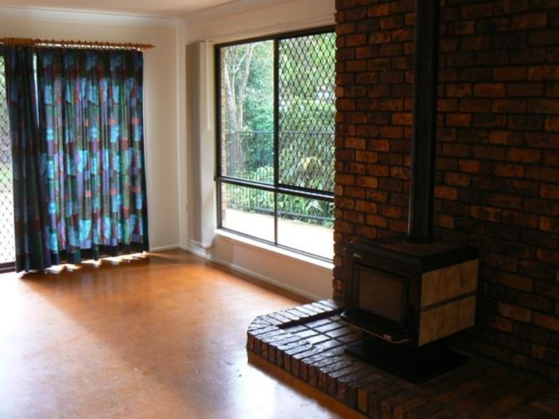 13 Talinga Street, Mount Lofty QLD 4350