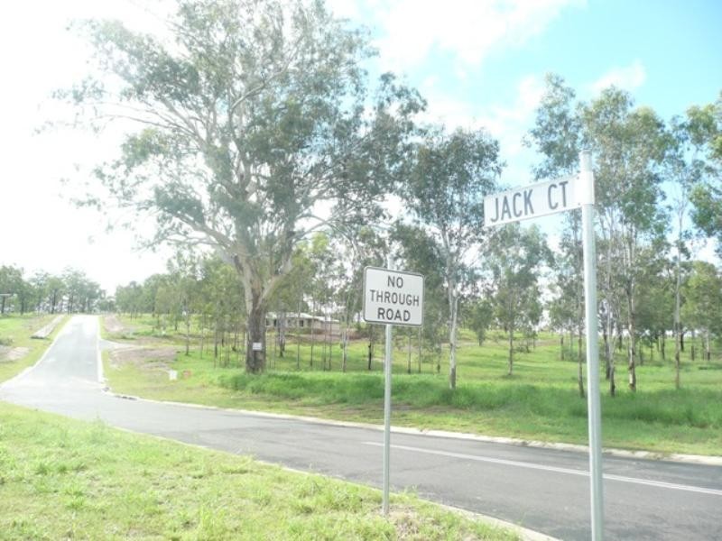 8 Mary Drive, Murphys Creek QLD 4352