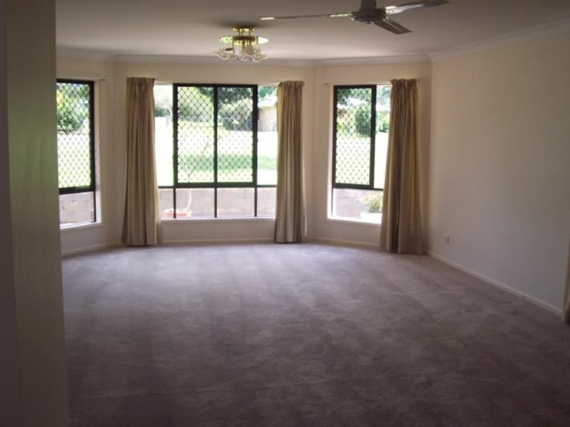 13 Rutherford Road, Withcott QLD 4352