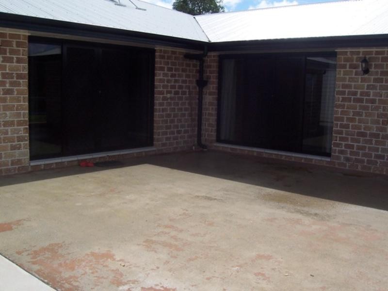 13 Rutherford Road, Withcott QLD 4352