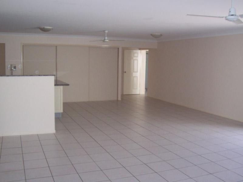 13 Rutherford Road, Withcott QLD 4352