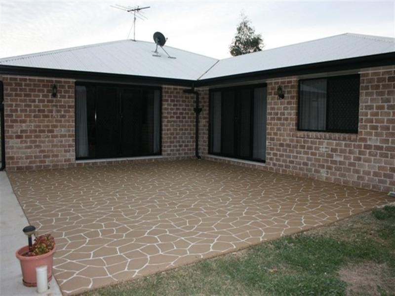 13 Rutherford Road, Withcott QLD 4352