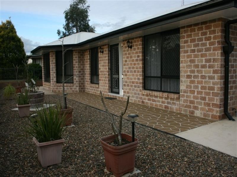 13 Rutherford Road, Withcott QLD 4352