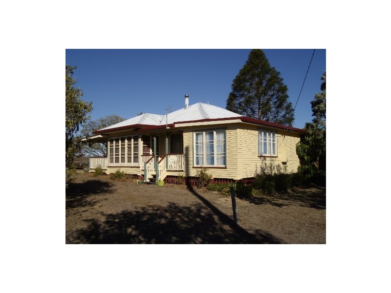 26 Saddletop Road, Clifton QLD 4361