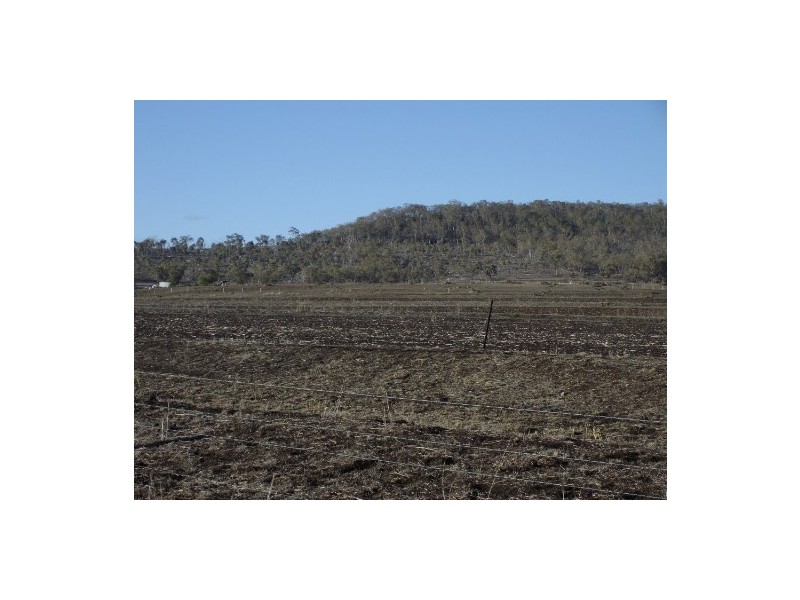 26 Saddletop Road, Clifton QLD 4361