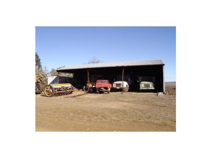 26 Saddletop Road, Clifton QLD 4361