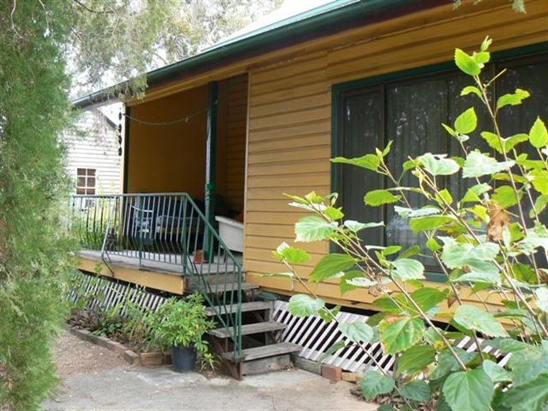 24 Station Street, Helidon QLD 4344