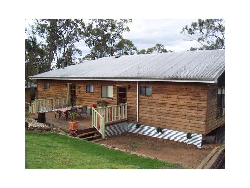 3 Clive Crescent, Withcott QLD 4352